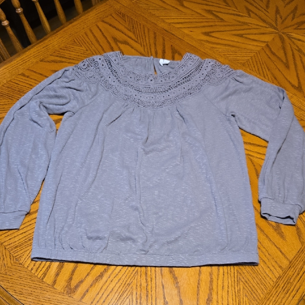 Lace Yoke Long Sleeve Tee - Light Gray